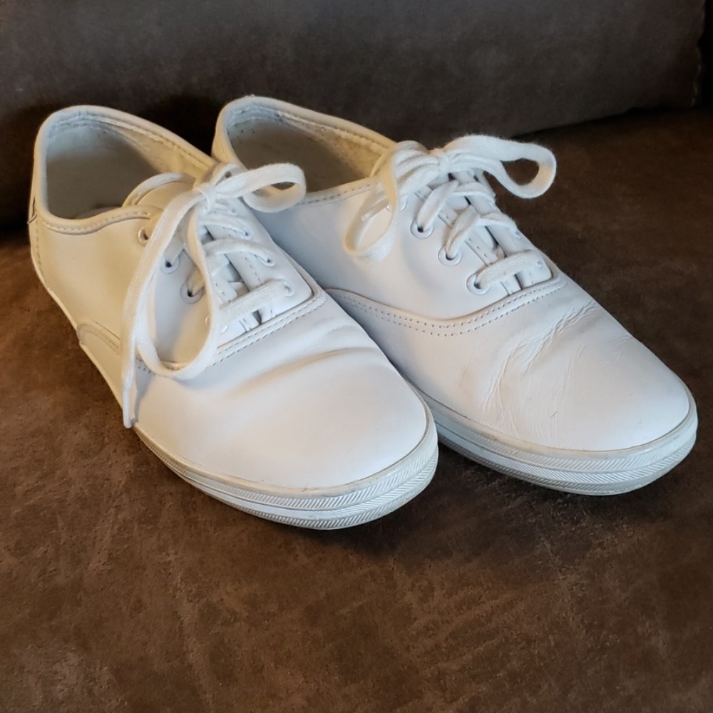 Keds Sz 7 leather sneakers